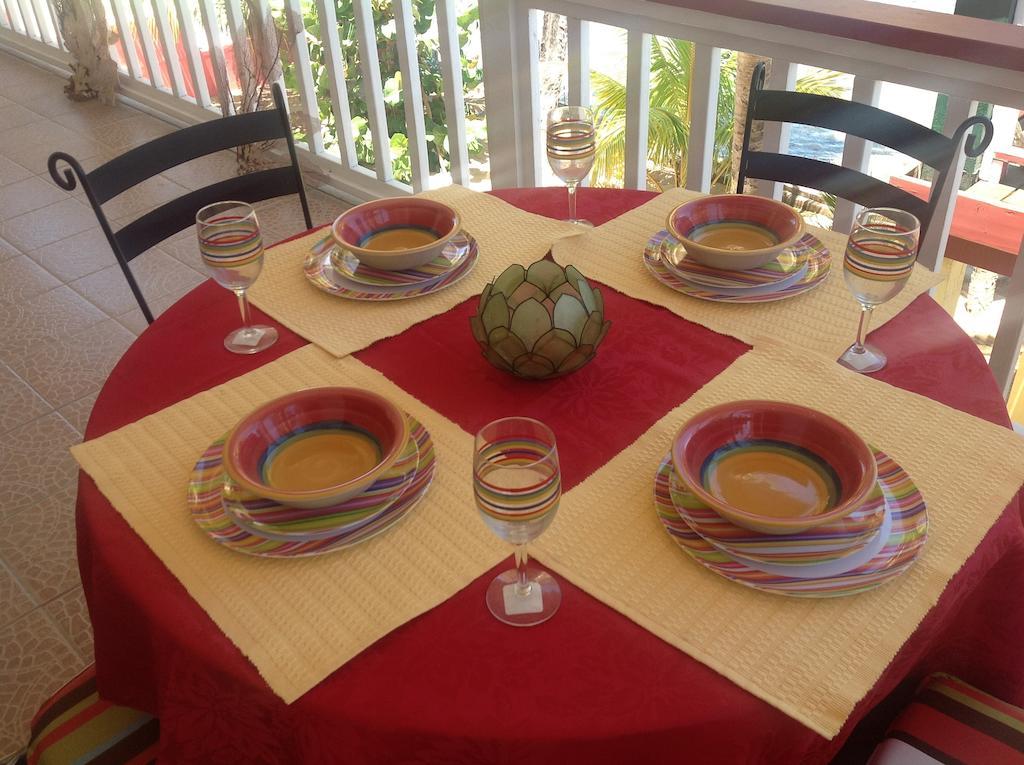 Rainbow Beach Apartments & Rooms Calibishie 部屋 写真