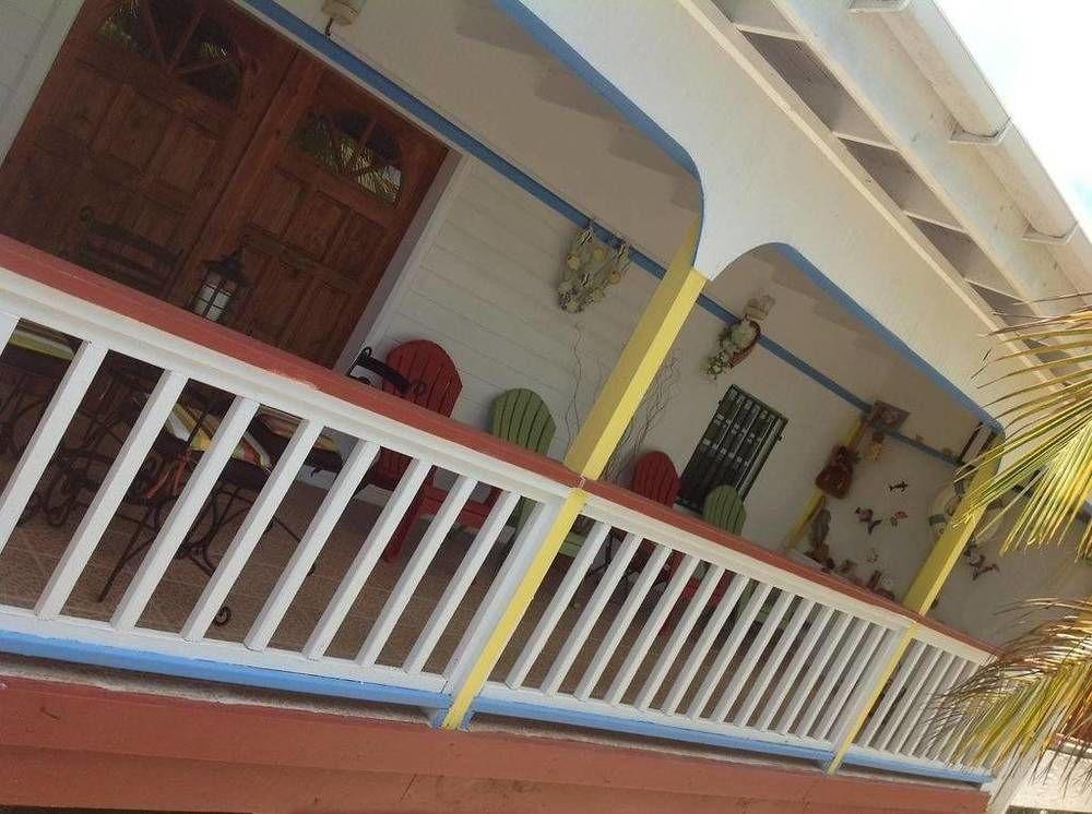 Rainbow Beach Apartments & Rooms Calibishie エクステリア 写真